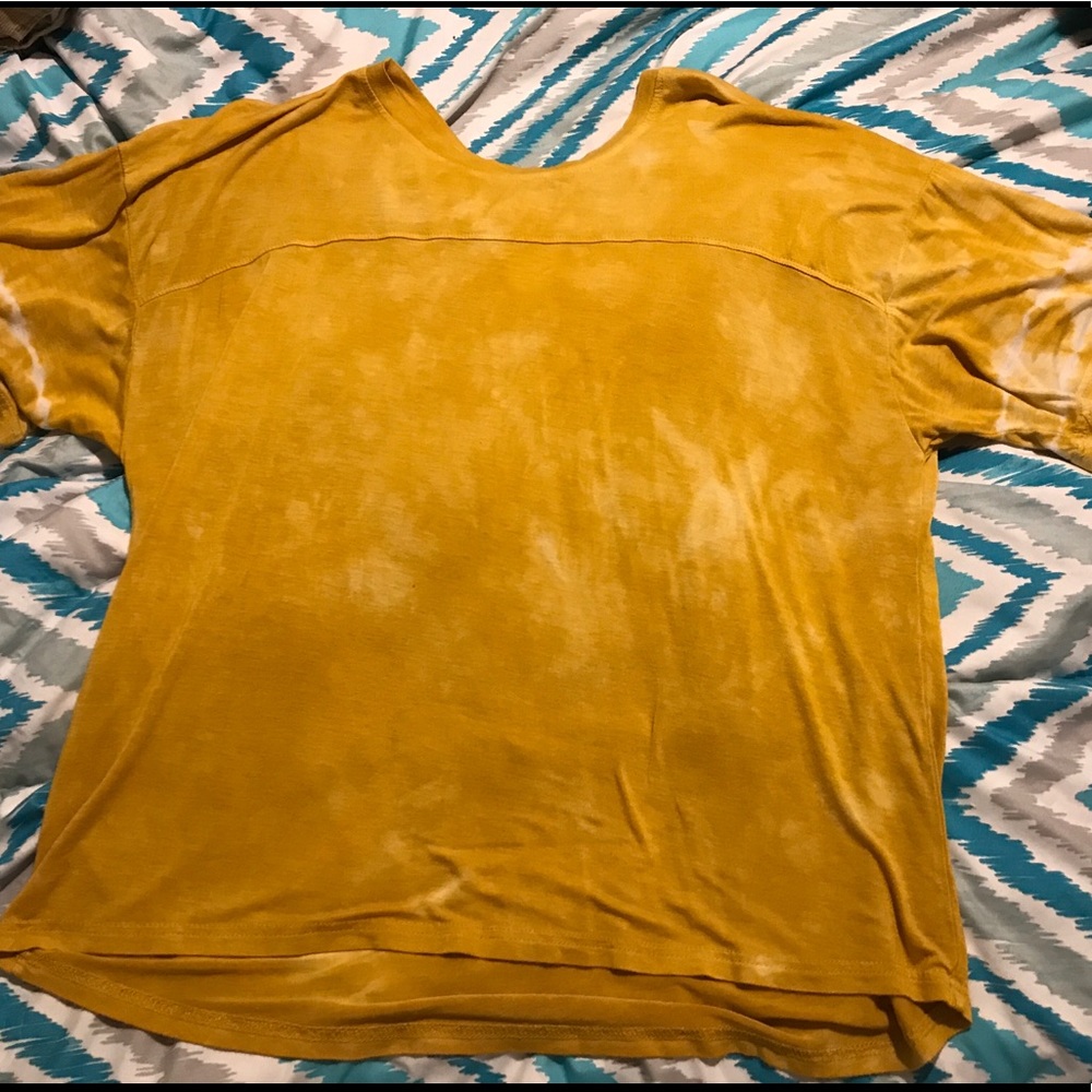 yellow t-shirt!